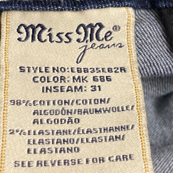 Miss Me Jeans - Picture 2 of 5